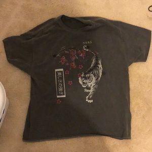 UO grey oversized tee